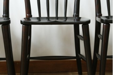 中古　美品　松本民芸家具　背もたれの曲線とスポークの美しさが魅力の#220F型チェア4脚セット　定価(4脚合計)約48万円　(R-084666)