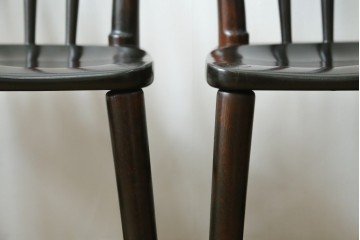 中古　美品　松本民芸家具　背もたれの曲線とスポークの美しさが魅力の#220F型チェア4脚セット　定価(4脚合計)約48万円　(R-084666)