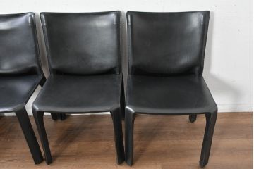 中古　美品　Cassina(カッシーナ)　412　CAB(キャブ)　MARIO BELLINI(マリオベリーニ)　シックでラグジュアリーな雰囲気を高めるアームレスチェア4脚セット(キャブチェア、ダイニングチェア、椅子、イス、バラ売り可能)(定価約120万円)(R-084667)