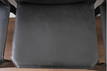 中古　美品　Cassina(カッシーナ)　412　CAB(キャブ)　MARIO BELLINI(マリオベリーニ)　シックでラグジュアリーな雰囲気を高めるアームレスチェア4脚セット(キャブチェア、ダイニングチェア、椅子、イス、バラ売り可能)(定価約120万円)(R-084667)