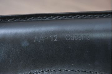 中古　美品　Cassina(カッシーナ)　412　CAB(キャブ)　MARIO BELLINI(マリオベリーニ)　シックでラグジュアリーな雰囲気を高めるアームレスチェア4脚セット(キャブチェア、ダイニングチェア、椅子、イス、バラ売り可能)(定価約120万円)(R-084667)