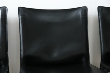 中古　美品　Cassina(カッシーナ)　412　CAB(キャブ)　MARIO BELLINI(マリオベリーニ)　シックでラグジュアリーな雰囲気を高めるアームレスチェア4脚　セット定価約120万円相当　(R-084667)