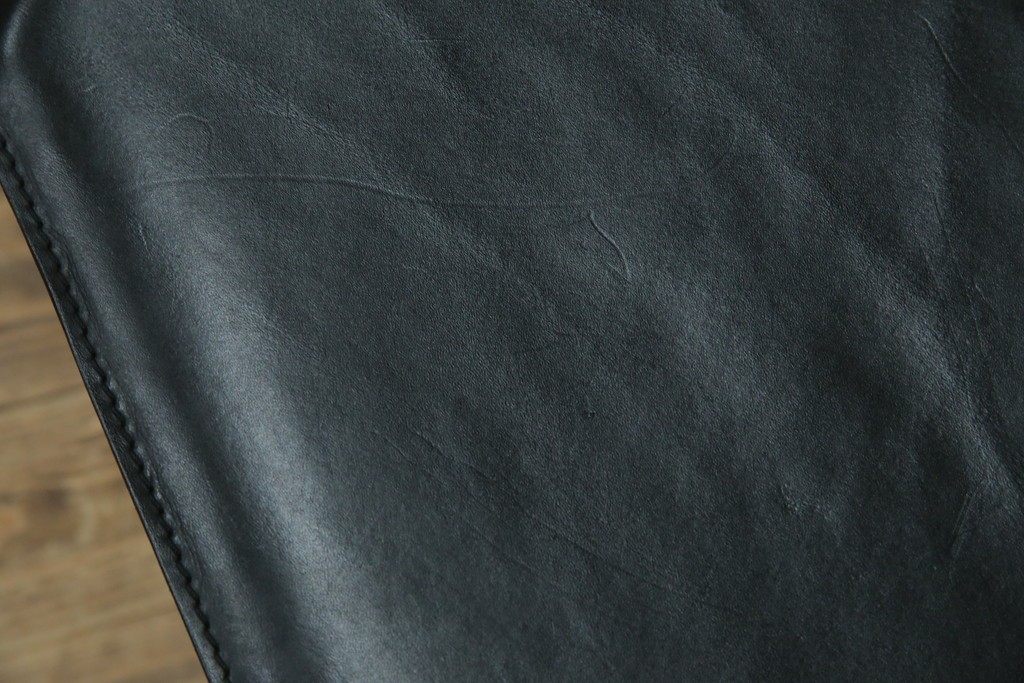 中古　美品　Cassina(カッシーナ)　412　CAB(キャブ)　MARIO BELLINI(マリオベリーニ)　シックでラグジュアリーな雰囲気を高めるアームレスチェア4脚　セット定価約120万円相当　(R-084667)