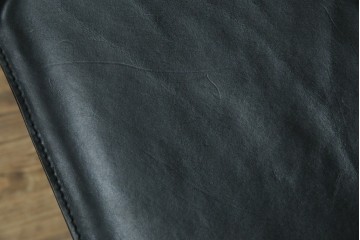 中古　美品　Cassina(カッシーナ)　412　CAB(キャブ)　MARIO BELLINI(マリオベリーニ)　シックでラグジュアリーな雰囲気を高めるアームレスチェア4脚　セット定価約120万円相当　(R-084667)