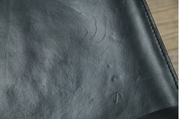 中古　美品　Cassina(カッシーナ)　412　CAB(キャブ)　MARIO BELLINI(マリオベリーニ)　シックでラグジュアリーな雰囲気を高めるアームレスチェア4脚　セット定価約120万円相当　(R-084667)