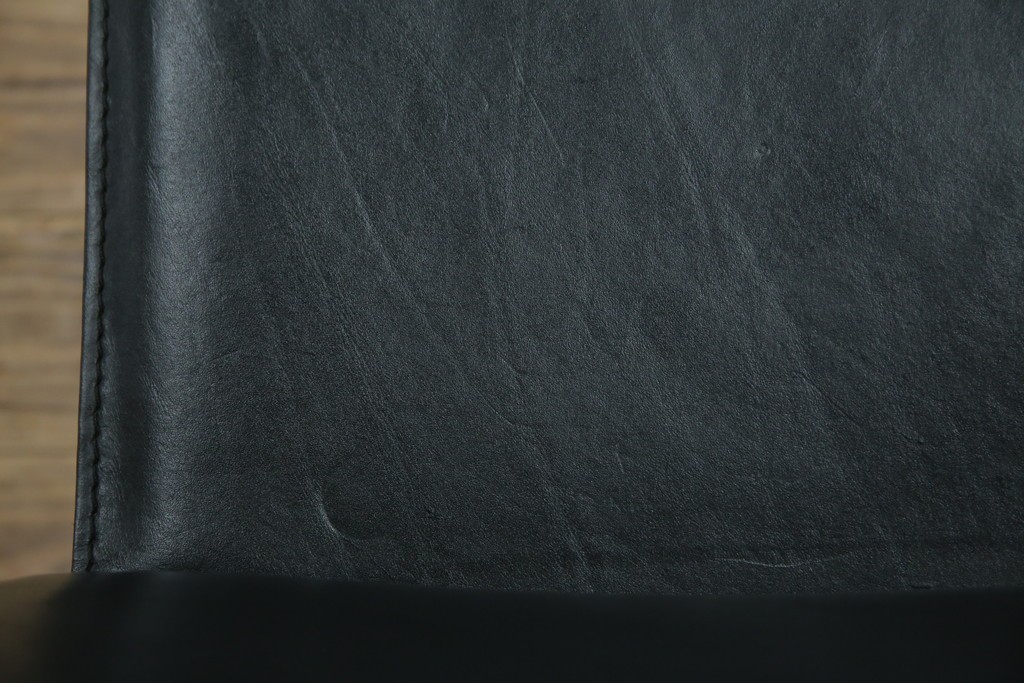 中古　美品　Cassina(カッシーナ)　412　CAB(キャブ)　MARIO BELLINI(マリオベリーニ)　シックでラグジュアリーな雰囲気を高めるアームレスチェア4脚　セット定価約120万円相当　(R-084667)