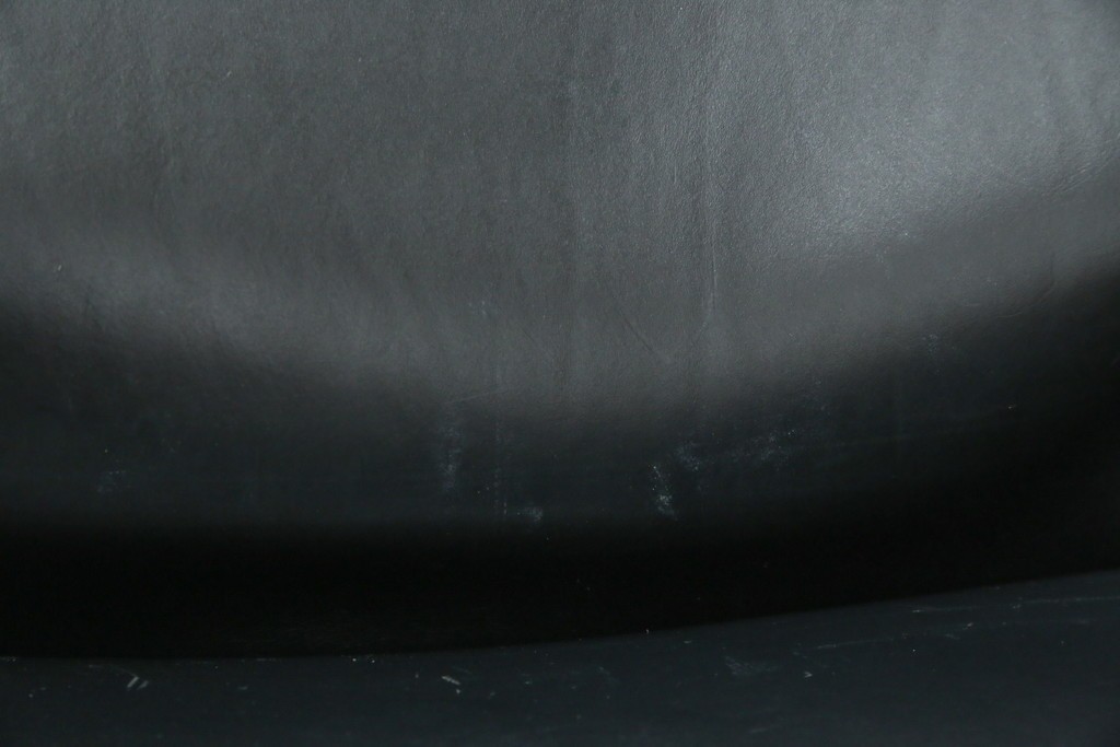 中古　美品　Cassina(カッシーナ)　412　CAB(キャブ)　MARIO BELLINI(マリオベリーニ)　シックでラグジュアリーな雰囲気を高めるアームレスチェア4脚　セット定価約120万円相当　(R-084667)