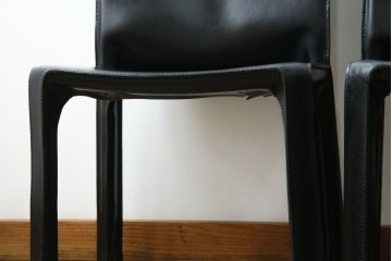 中古　美品　Cassina(カッシーナ)　412　CAB(キャブ)　MARIO BELLINI(マリオベリーニ)　シックでラグジュアリーな雰囲気を高めるアームレスチェア4脚　セット定価約120万円相当　(R-084667)