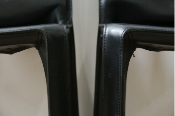 中古　美品　Cassina(カッシーナ)　412　CAB(キャブ)　MARIO BELLINI(マリオベリーニ)　シックでラグジュアリーな雰囲気を高めるアームレスチェア4脚　セット定価約120万円相当　(R-084667)