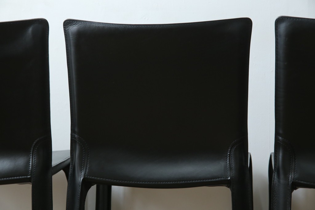 中古　美品　Cassina(カッシーナ)　412　CAB(キャブ)　MARIO BELLINI(マリオベリーニ)　シックでラグジュアリーな雰囲気を高めるアームレスチェア4脚　セット定価約120万円相当　(R-084667)