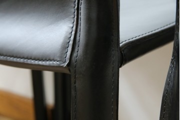 中古　美品　Cassina(カッシーナ)　412　CAB(キャブ)　MARIO BELLINI(マリオベリーニ)　シックでラグジュアリーな雰囲気を高めるアームレスチェア4脚　セット定価約120万円相当　(R-084667)