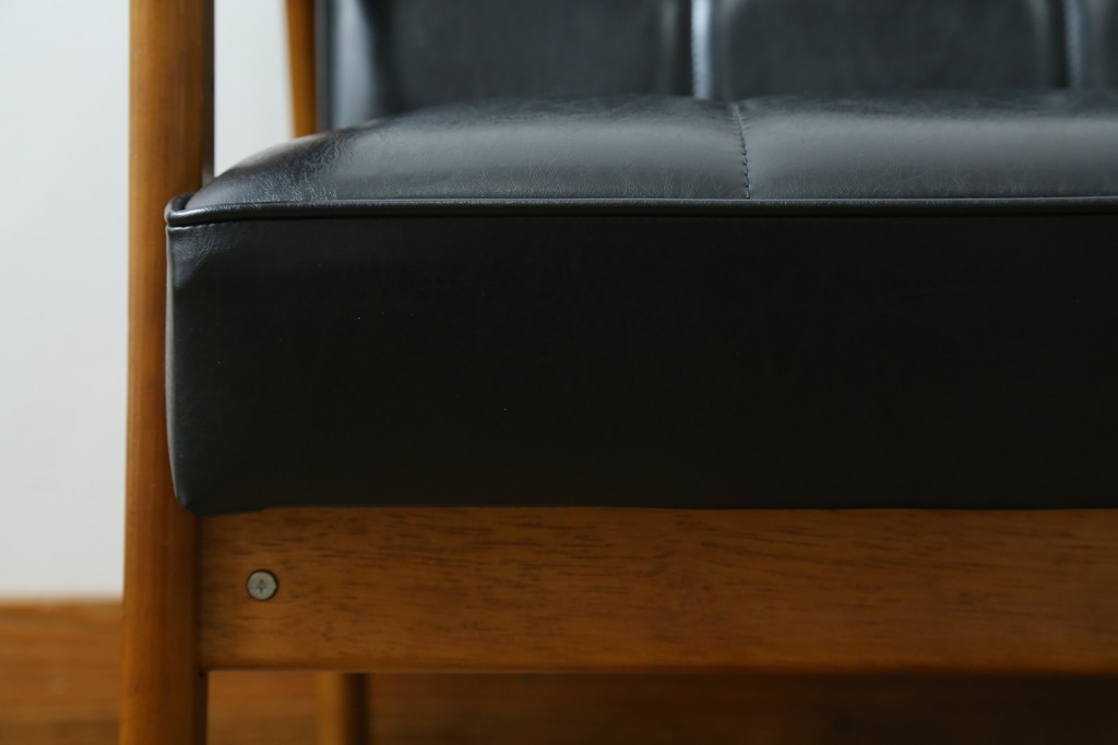 和製ヴィンテージ　オールドカリモク　カリモク家具(karimoku)　合皮製　Kチェア 1シーター 2脚セット(R-084668)