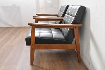 和製ビンテージ　美品　オールドカリモク　カリモク家具(karimoku)　合皮　上質なモダン空間を演出するKチェア2脚セット(1シーター、1人掛け、一人掛け、アームチェア、椅子、イス、ヴィンテージ、バラ売り可能)(R-084668)
