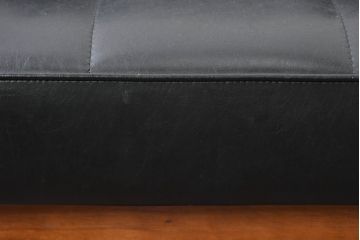 和製ビンテージ　美品　オールドカリモク　カリモク家具(karimoku)　合皮　上質なモダン空間を演出するKチェア2脚セット(1シーター、1人掛け、一人掛け、アームチェア、椅子、イス、ヴィンテージ、バラ売り可能)(R-084668)