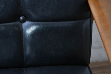 和製ビンテージ　美品　オールドカリモク　カリモク家具(karimoku)　合皮　上質なモダン空間を演出するKチェア2脚セット(1シーター、1人掛け、一人掛け、アームチェア、椅子、イス、ヴィンテージ、バラ売り可能)(R-084668)