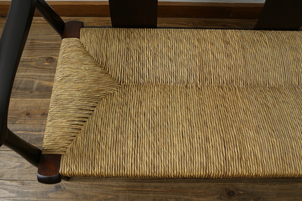 中古　松本民芸家具　#77型　ラッシ座(ガマ座)　和モダンな雰囲気を醸し出す3人掛け曲肘イス　定価約45万円　(R-084672)