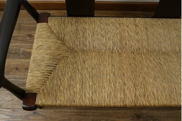 中古　松本民芸家具　#77型　ラッシ座(ガマ座)　和モダンな雰囲気を醸し出す3人掛け曲肘イス　定価約45万円　(R-084672)
