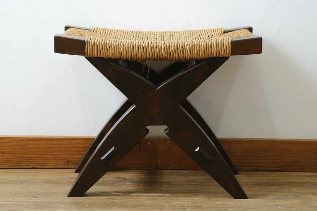 中古　美品　松本民芸家具　ラッシ座面(い草)　和モダンな空間づくりにおすすめの#222鞍型スツール　(R-084674)