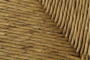 中古　美品　松本民芸家具　ラッシ座面(い草)　和モダンな空間づくりにおすすめの#222鞍型スツール　(R-084674)