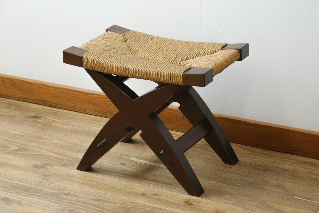 中古　美品　松本民芸家具　ラッシ座面(い草)　和モダンな空間づくりにおすすめの#222鞍型スツール　(R-084675)