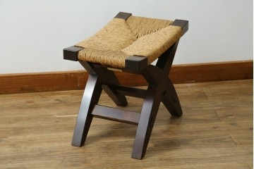 中古　美品　松本民芸家具　ラッシ座面(い草)　和モダンな空間づくりにおすすめの#222鞍型スツール　(R-084675)