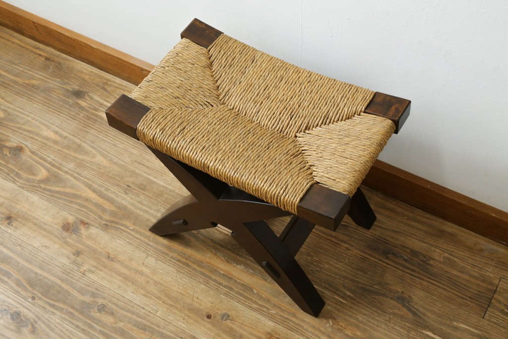 中古　美品　松本民芸家具　ラッシ座面(い草)　和モダンな空間づくりにおすすめの#222鞍型スツール　(R-084675)