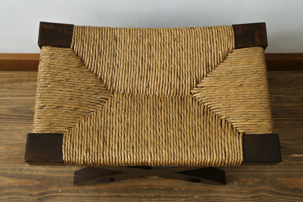 中古　美品　松本民芸家具　ラッシ座面(い草)　和モダンな空間づくりにおすすめの#222鞍型スツール　(R-084675)