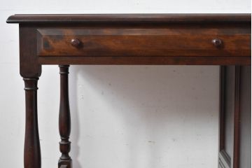 中古　美品!!　松本民芸家具　T型片袖机　美しい木目とクラシカルな佇まいが魅力的なデスク　定価約42万円相当　(R-084676)