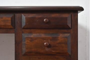 中古　美品!!　松本民芸家具　T型片袖机　美しい木目とクラシカルな佇まいが魅力的なデスク　定価約42万円相当　(R-084676)