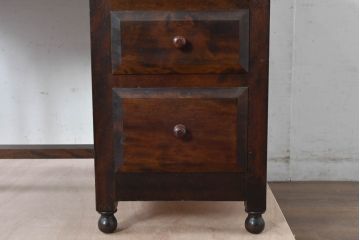 中古　美品!!　松本民芸家具　T型片袖机　美しい木目とクラシカルな佇まいが魅力的なデスク　定価約42万円相当　(R-084676)