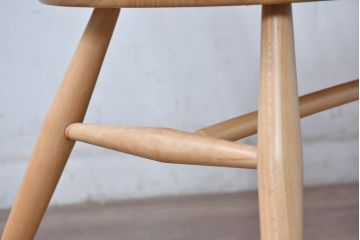 イギリス　希少なビンテージ品　ERCOL(アーコール)　MARGARET HOWELL(マーガレット・ハウエル)　エルム材・ビーチ材　北欧・ナチュラルインテリアにおすすめ!木のぬくもりと優しいフォルムが魅力のラブシート(R-084677)