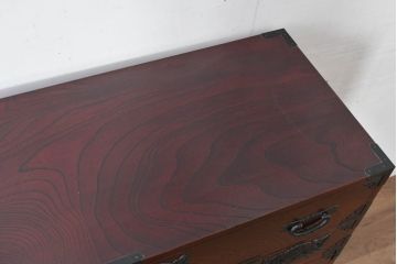 中古　美品　仙台民芸箪笥　欅産業　漆塗り　立派な杢目と牡丹があしらわれた装飾金具が美しい仙台箪笥　定価約60万円相当　(R-084679)