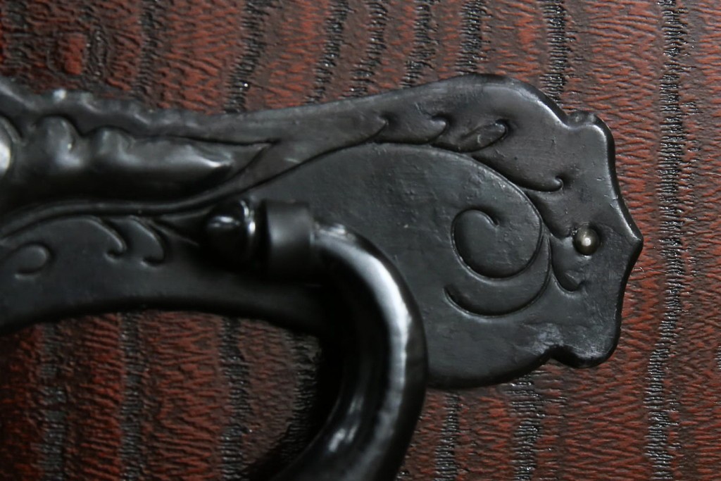 中古　仙台民芸箪笥　欅産業　漆塗り　立派な杢目と牡丹があしらわれた装飾金具が美しい仙台箪笥　定価約60万円相当　(R-084679)