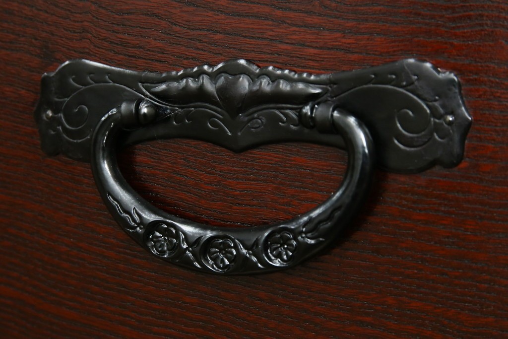 中古　仙台民芸箪笥　欅産業　漆塗り　立派な杢目と牡丹があしらわれた装飾金具が美しい仙台箪笥　定価約60万円相当　(R-084679)