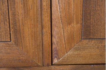 イギリスビンテージ　ERCOL(アーコール)　かわいい脚付きモデル!!　暮らしに上質なぬくもりを添えるサイドボード(R-084680)
