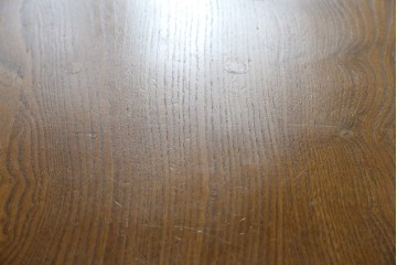 イギリスビンテージ　ERCOL(アーコール)　かわいい脚付きモデル!!　暮らしに上質なぬくもりを添えるサイドボード　(R-084680)