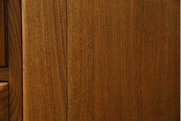 イギリスビンテージ　ERCOL(アーコール)　かわいい脚付きモデル!!　暮らしに上質なぬくもりを添えるサイドボード　(R-084680)