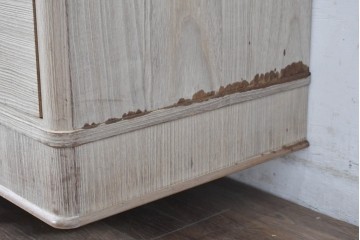 中古　伝統工芸士　田澤謙介作　引き手金具の繊細な意匠が目を惹く加茂総桐箪笥　(R-084683)