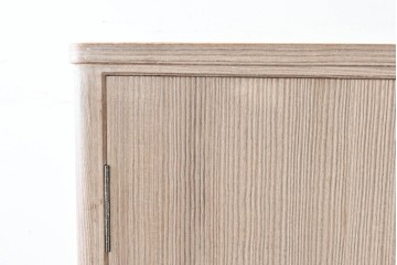 中古　伝統工芸士　田澤謙介作　引き手金具の繊細な意匠が目を惹く加茂総桐箪笥　(R-084683)