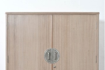 中古　伝統工芸士　田澤謙介作　引き手金具の繊細な意匠が目を惹く加茂総桐箪笥　(R-084683)