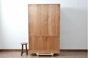 中古　伝統工芸士　田澤謙介作　引き手金具の繊細な意匠が目を惹く加茂総桐箪笥　(R-084683)