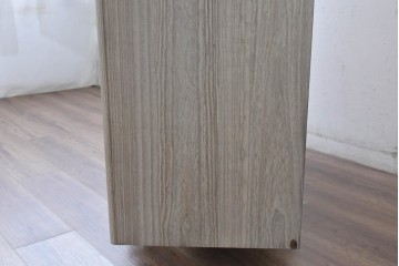 中古　伝統工芸士　田澤謙介作　引き手金具の繊細な意匠が目を惹く加茂総桐箪笥(着物箪笥)　(R-084684)