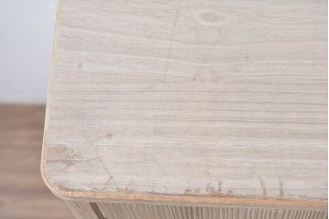 中古　伝統工芸士　田澤謙介作　引き手金具の繊細な意匠が目を惹く加茂総桐箪笥(着物箪笥)　(R-084684)