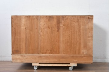 中古　伝統工芸士　田澤謙介作　引き手金具の繊細な意匠が目を惹く加茂総桐箪笥サイドボード(衣装箪笥)　(R-084685)