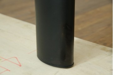 中古　美品　Cassina(カッシーナ)　LC6　スタイリッシュなダイニングテーブル　定価約110万円　(R-084687)