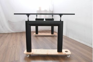 中古　美品　Cassina(カッシーナ)　LC6　スタイリッシュなダイニングテーブル(定価約110万円)(R-084687)