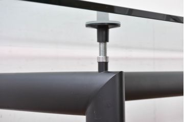 中古　美品　Cassina(カッシーナ)　LC6　スタイリッシュなダイニングテーブル(定価約110万円)(R-084687)