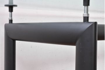 中古　美品　Cassina(カッシーナ)　LC6　スタイリッシュなダイニングテーブル(定価約110万円)(R-084687)