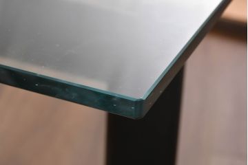 中古　美品　Cassina(カッシーナ)　LC6　スタイリッシュなダイニングテーブル(定価約110万円)(R-084687)
