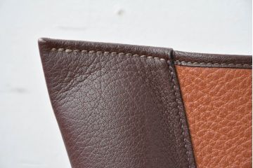 中古　フランス　HERMES(エルメス)　PIPPAシリーズ　本革　木の温もりでレザーのしなやかさを楽しむフォールディングチェア(folding armchair、折りたたみ式チェア、折り畳み、アームチェア、椅子、イス)(現行定価約350万円)(R-084688)